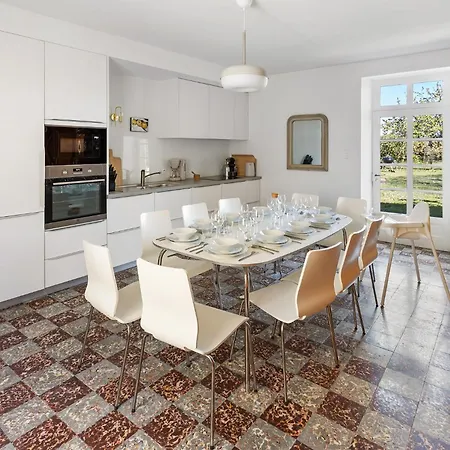 Maison Caron Jardin, Spacieuse Et Familiale * Les Landes-Genusson