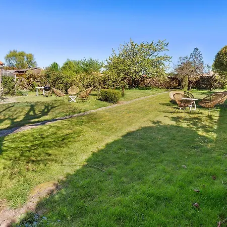 Maison Caron Jardin, Spacieuse Et Familiale * Les Landes-Genusson