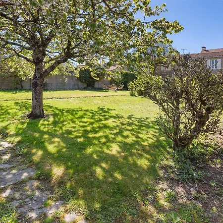 Maison Caron Jardin, Spacieuse Et Familiale * Les Landes-Genusson